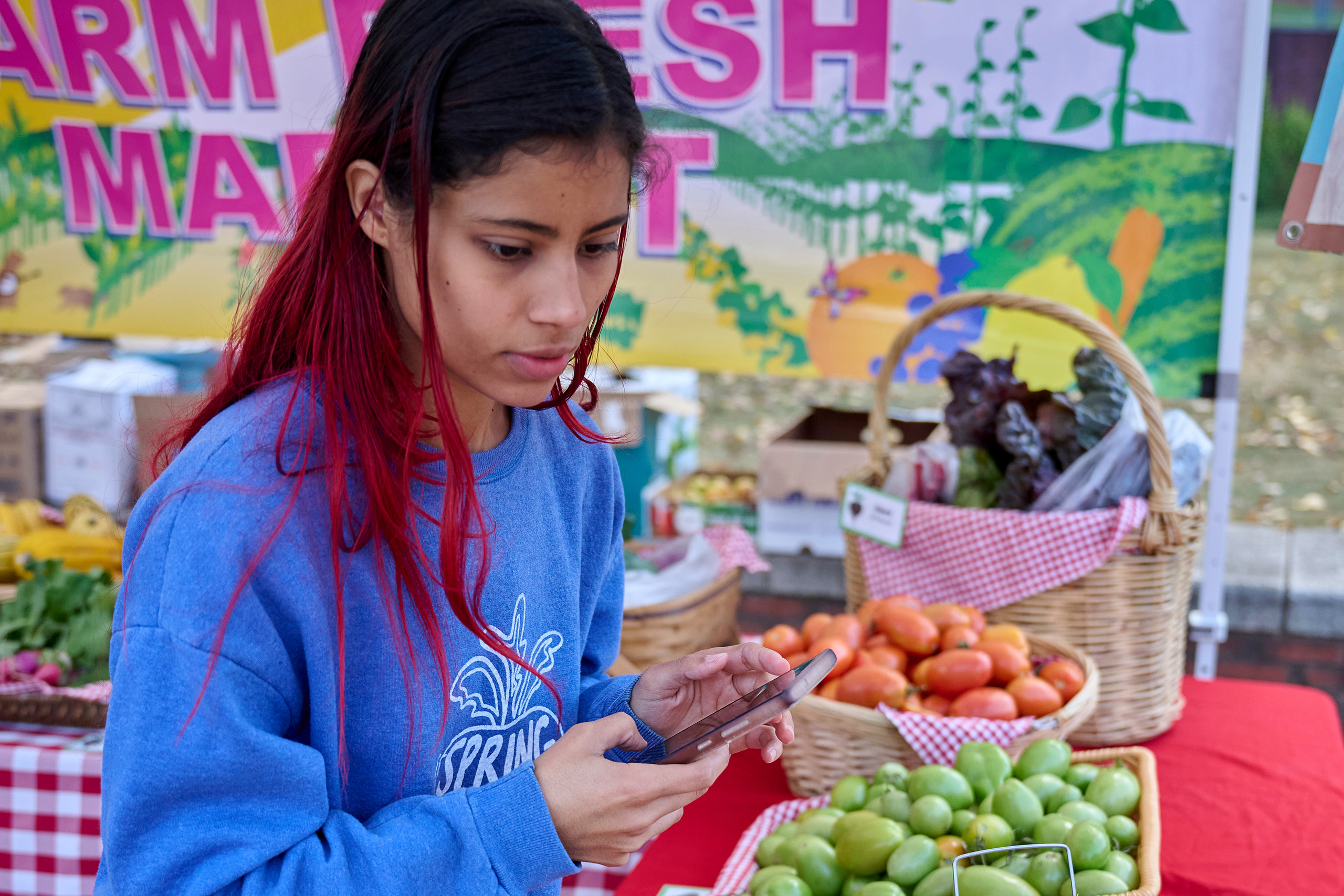 woman at the farmer's market